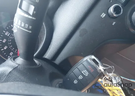 2020 Kia Sportage Lx z USA, uszkodzony, nr VIN KNDPM3AC7L7743070